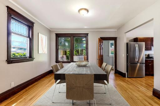 11-web-or-mls-884-Iglehart-Ave-09-Staged.jpg