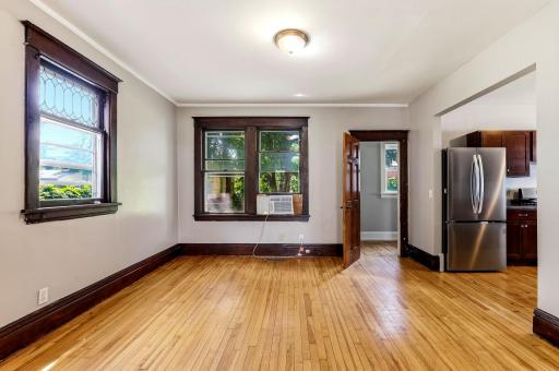 884 Iglehart Avenue, Saint Paul, MN 55104