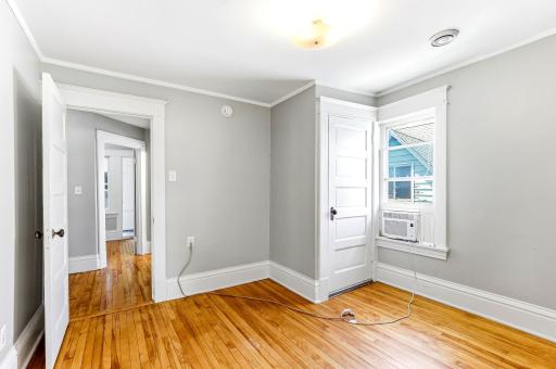 884 Iglehart Avenue, Saint Paul, MN 55104