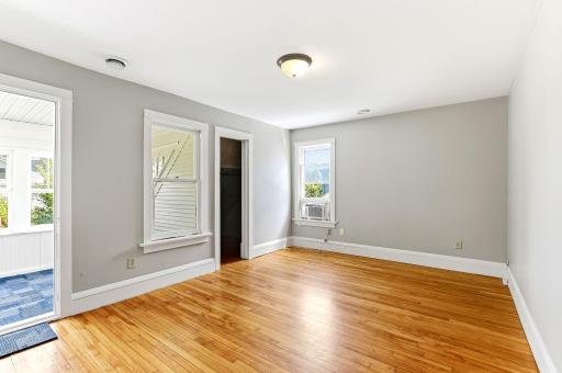 884 Iglehart Avenue, Saint Paul, MN 55104
