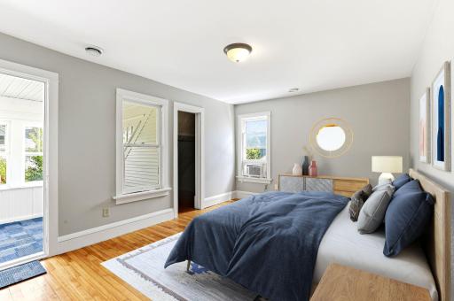 27-web-or-mls-884-Iglehart-Ave-22-Staged.jpg