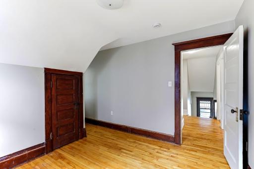 884 Iglehart Avenue, Saint Paul, MN 55104