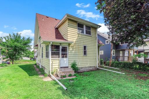 884 Iglehart Avenue, Saint Paul, MN 55104