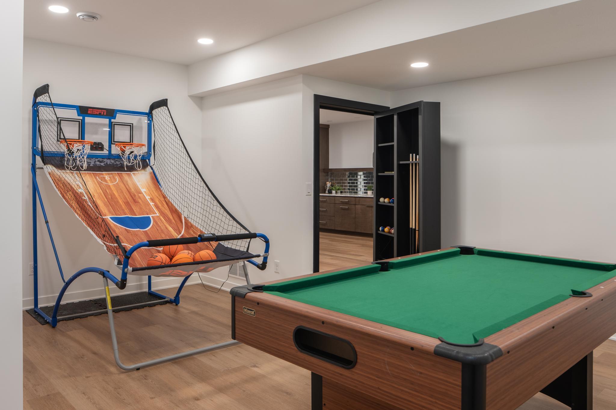 Lower level rec room - Copy.jpg