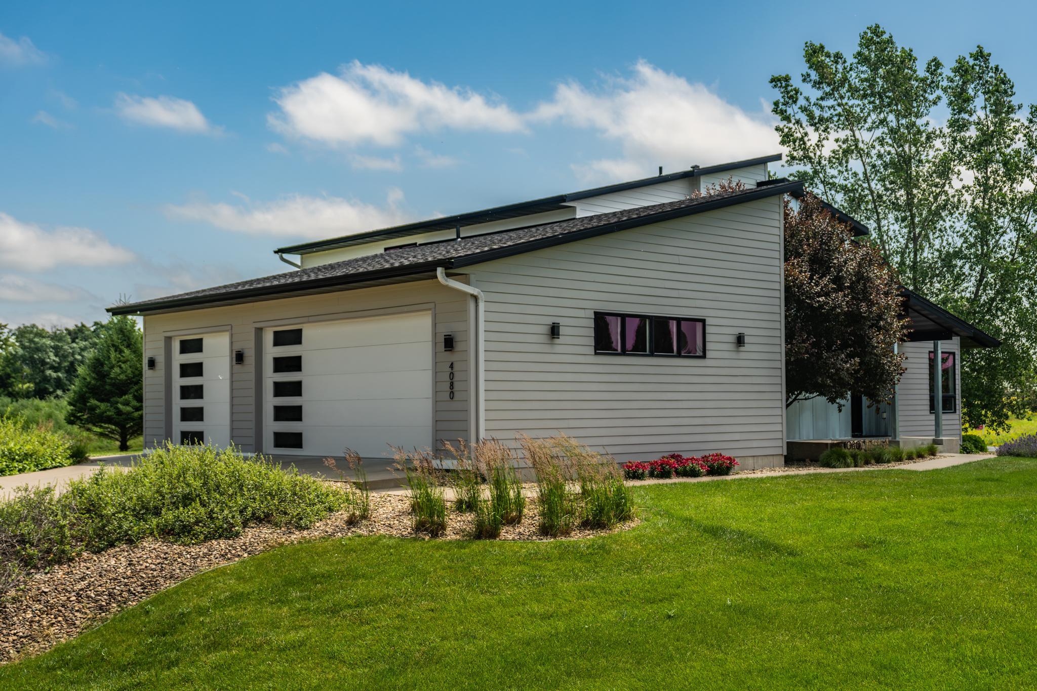 3 car garage view