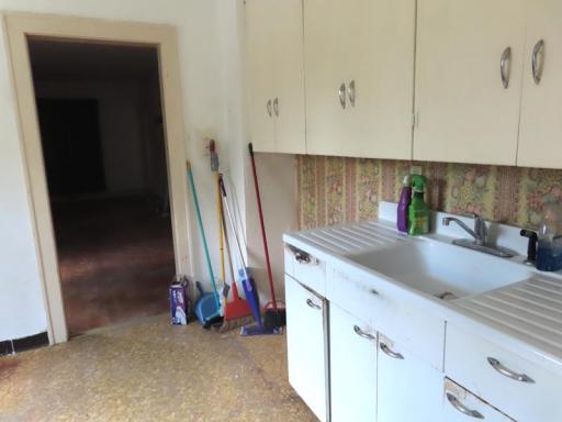 320 kit sink area.jpg
