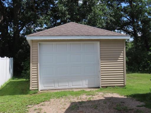 320 garage.jpg