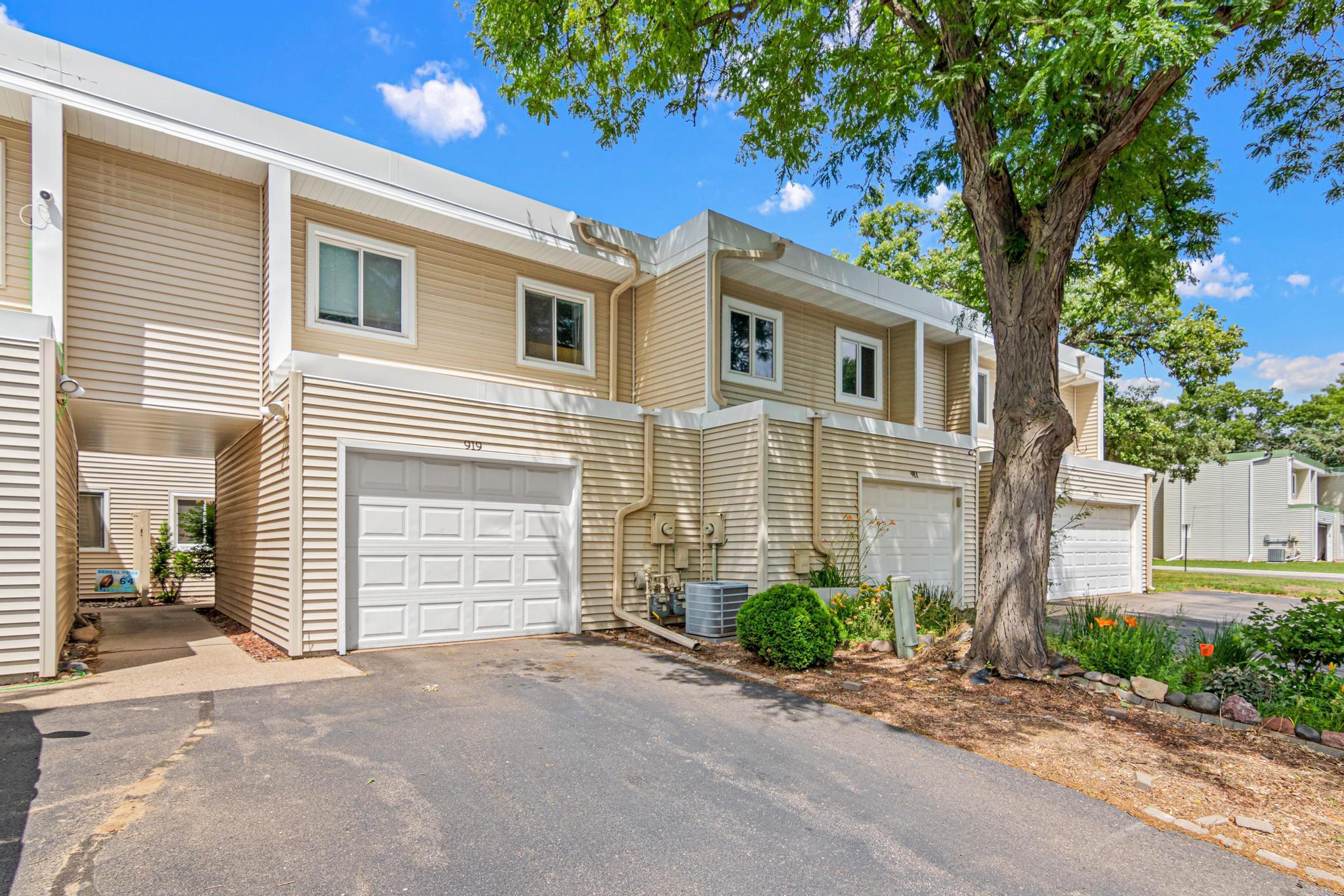 919 120th Ln NW, Minneapolis, MN-28.jpg