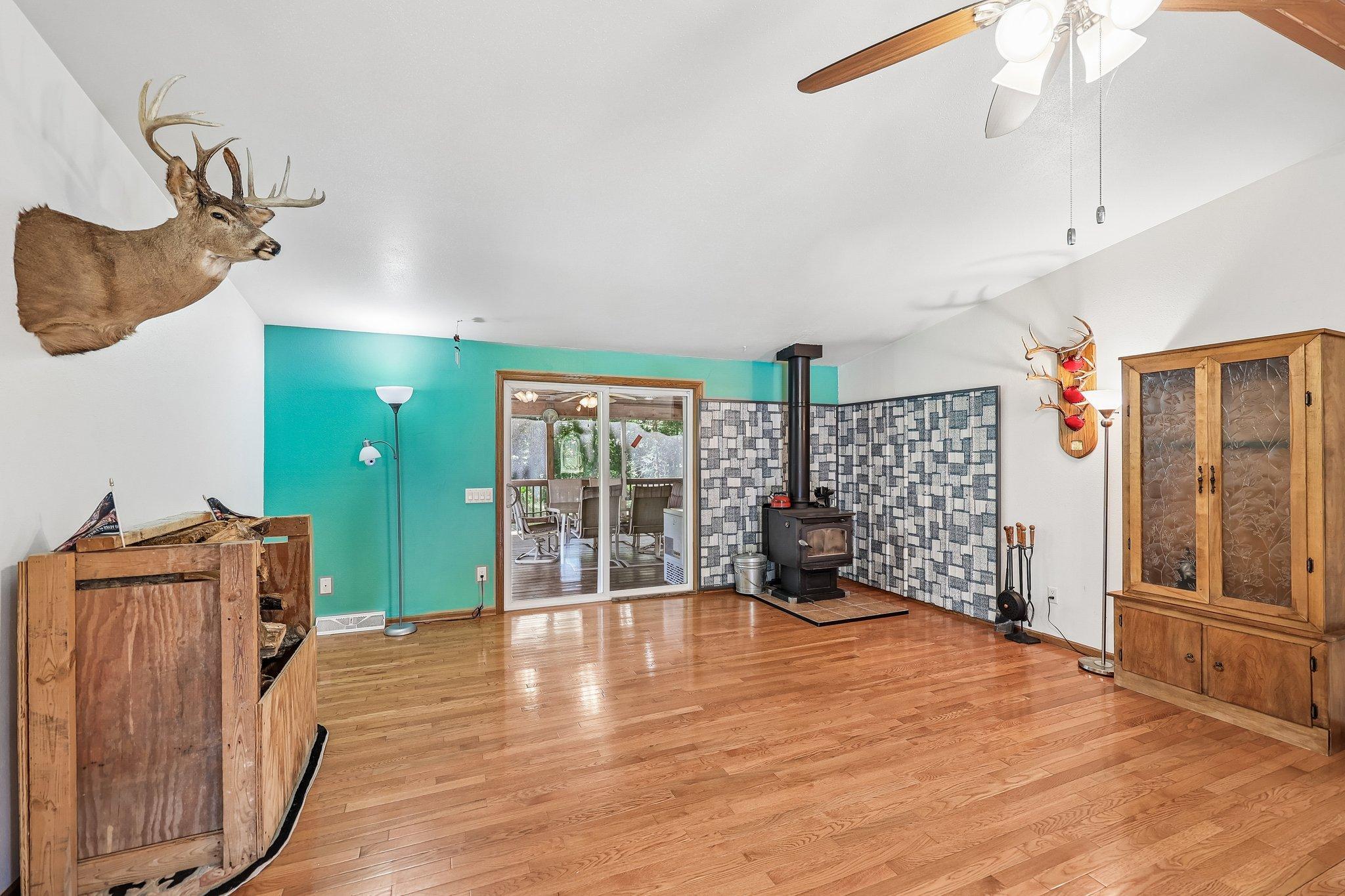 6-web-or-mls-Jasper St NW-S1407-006.jpg