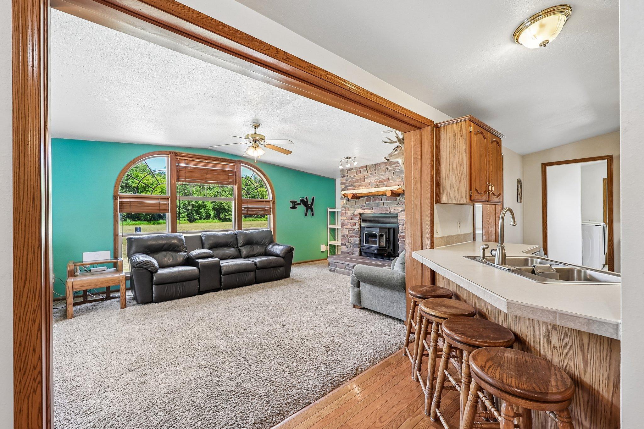 13-web-or-mls-Jasper St NW-S1407-011.jpg