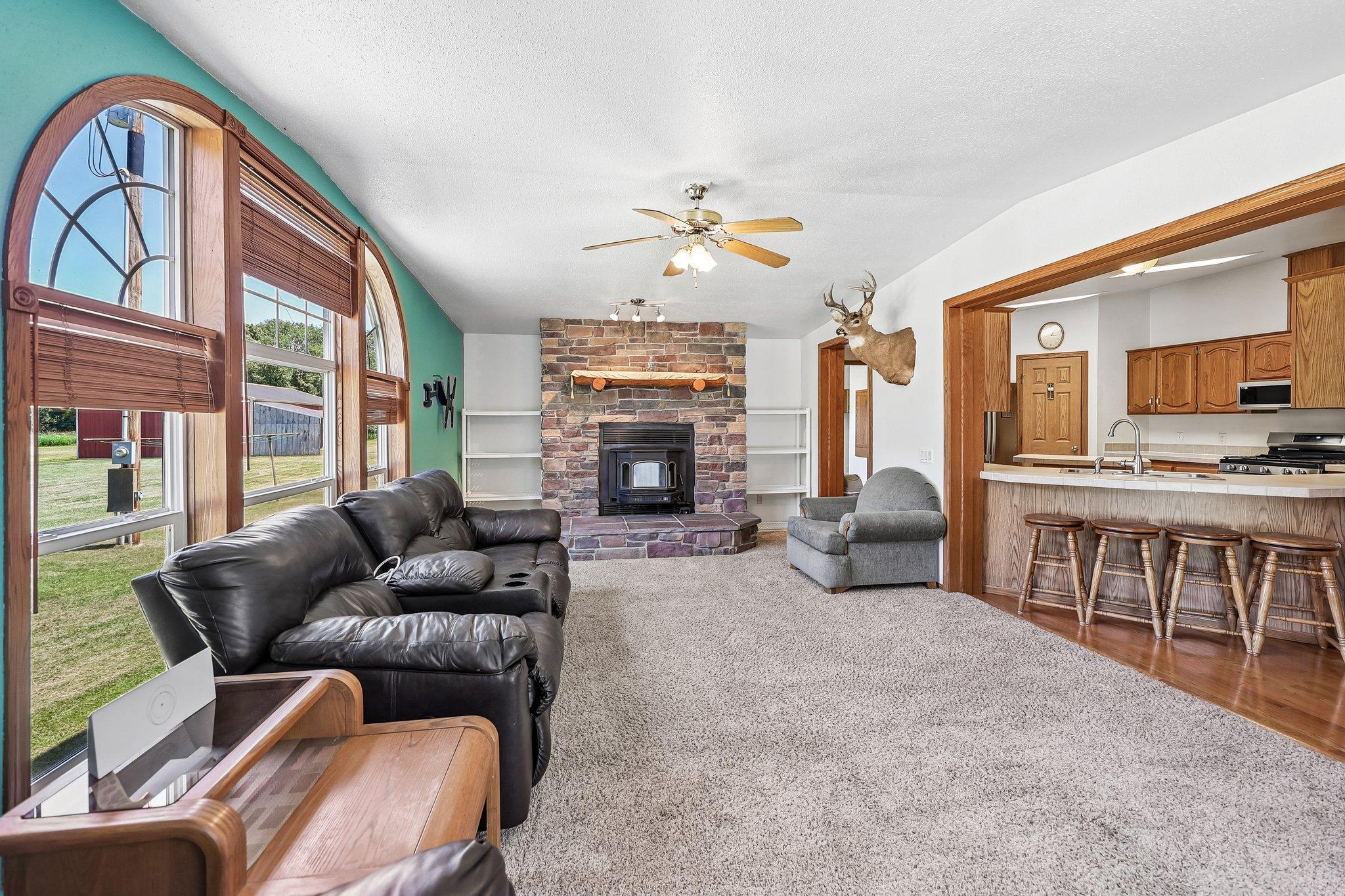 33-web-or-mls-Jasper St NW-S1407-029.jpg
