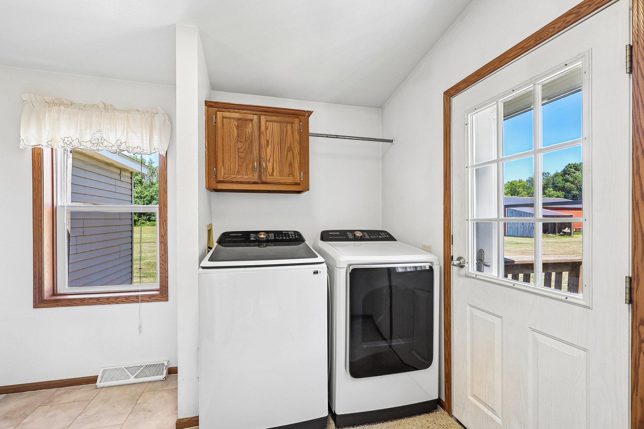 28-web-or-mls-Jasper St NW-S1407-024.jpg