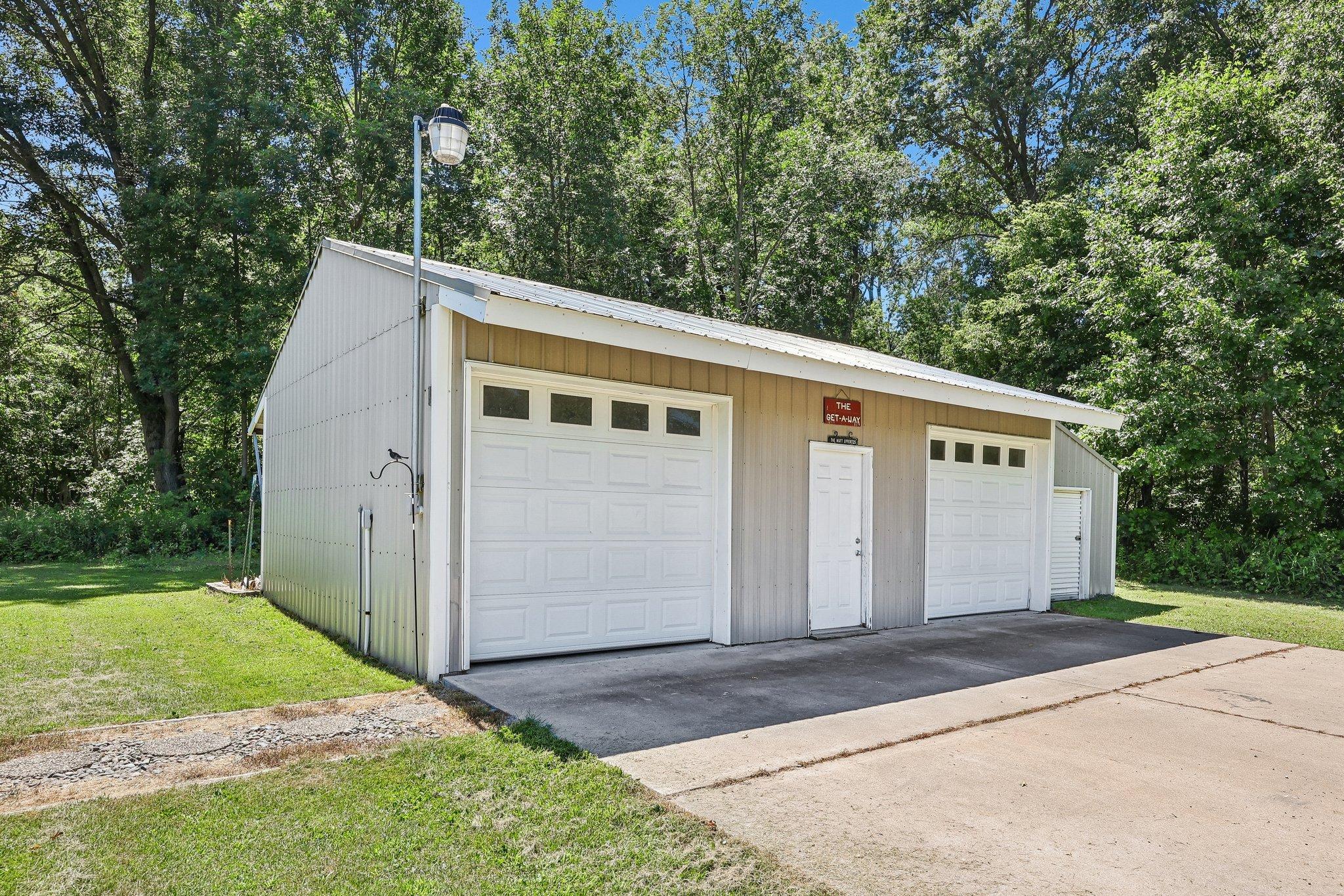 48-web-or-mls-Jasper St NW-S1407-042.jpg