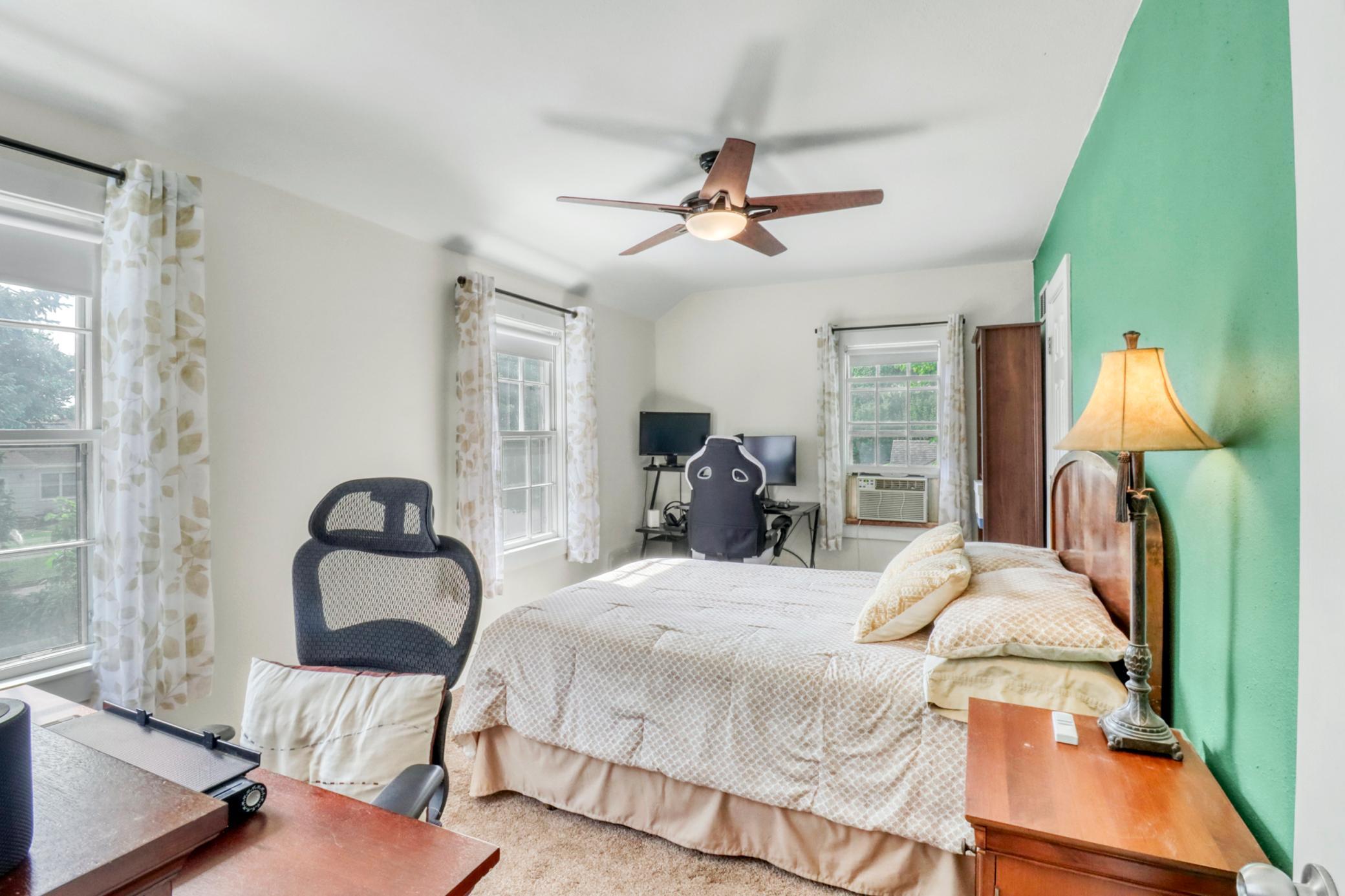 Upstairs Bedroom1_1.JPG