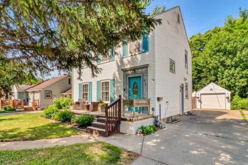 415 12th Street N, Moorhead, MN 56560