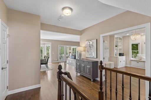 2012 Pine Ridge Drive, West Saint Paul, MN 55118