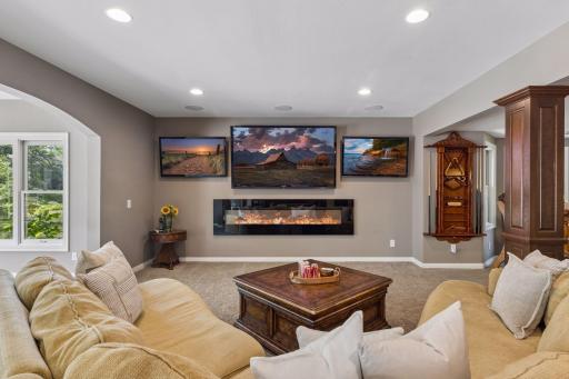 2012 Pine Ridge Drive, West Saint Paul, MN 55118