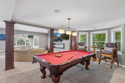2012 Pine Ridge Drive, West Saint Paul, MN 55118