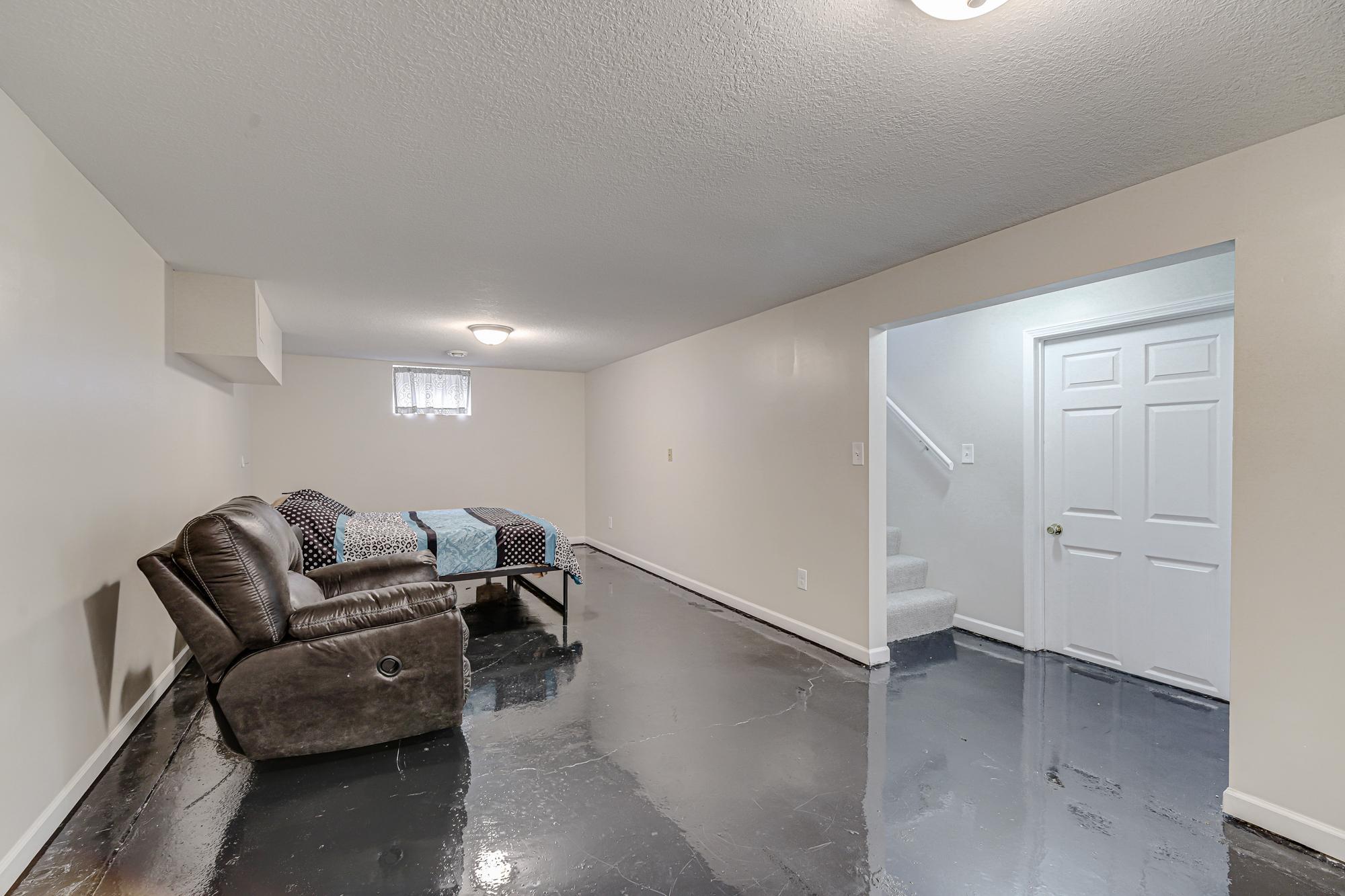 Family-Room--2.jpg