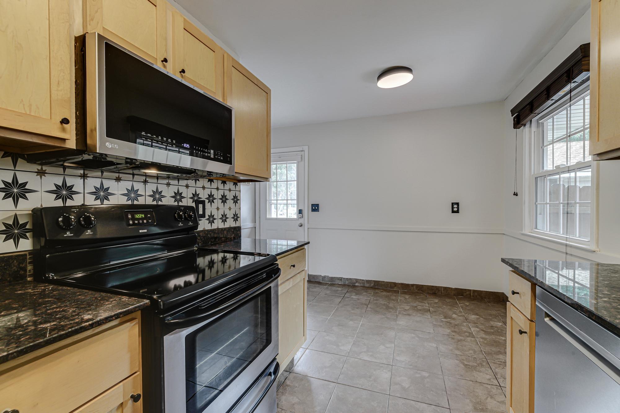 Kitchen-5.jpg