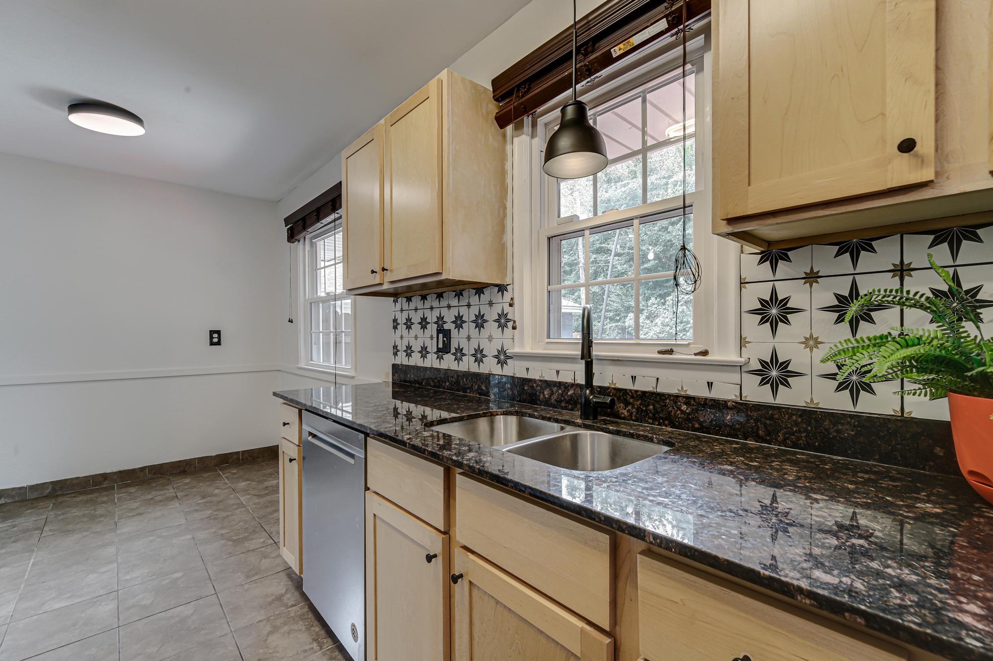 Kitchen-6.jpg