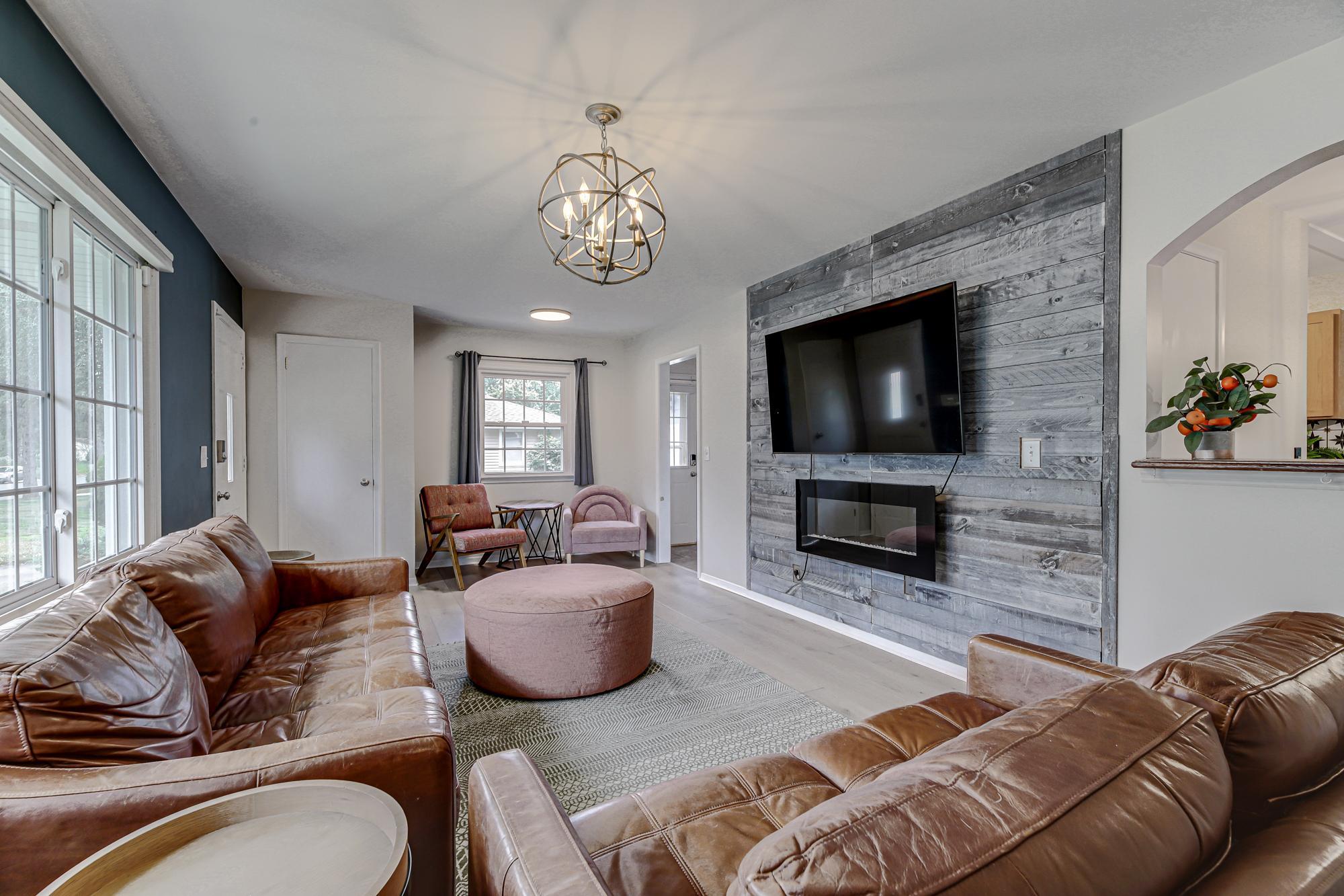Living-Room-5.jpg