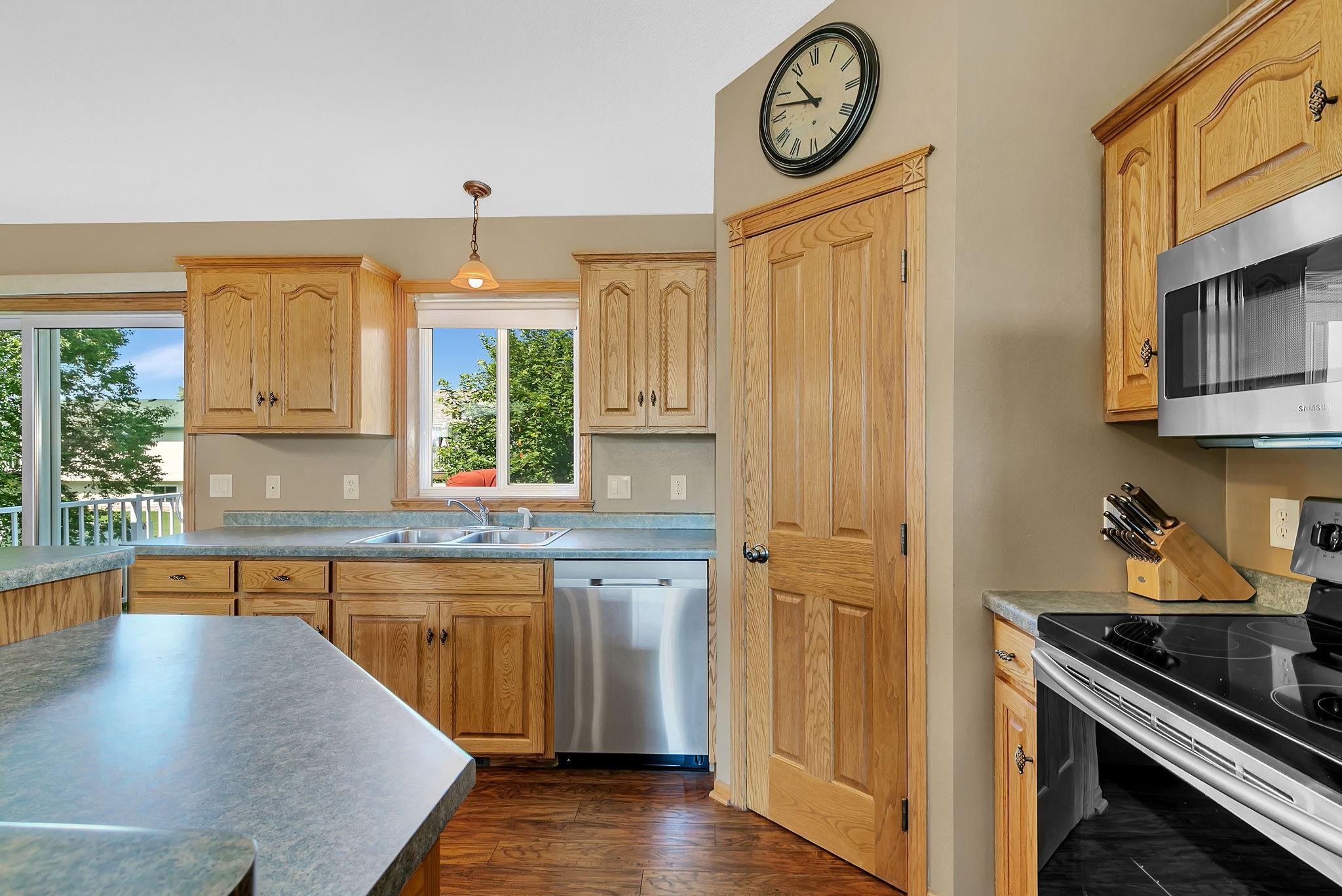 Walk in pantry