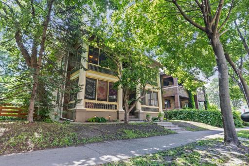 2445 Aldrich Avenue S, Minneapolis, MN 55405