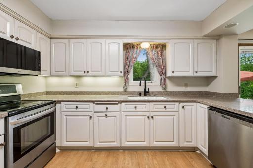 7840 W 100th Street, Minneapolis, MN 55438