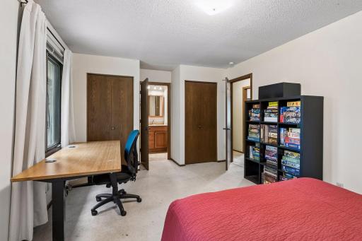 7840 W 100th Street, Minneapolis, MN 55438