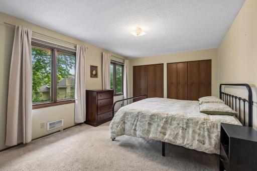 7840 W 100th Street, Minneapolis, MN 55438