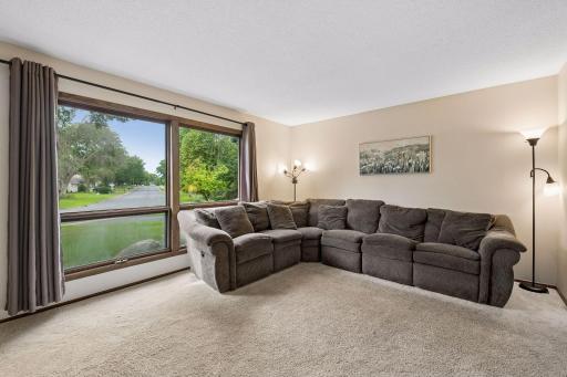 7840 W 100th Street, Minneapolis, MN 55438
