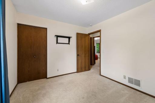 7840 W 100th Street, Minneapolis, MN 55438