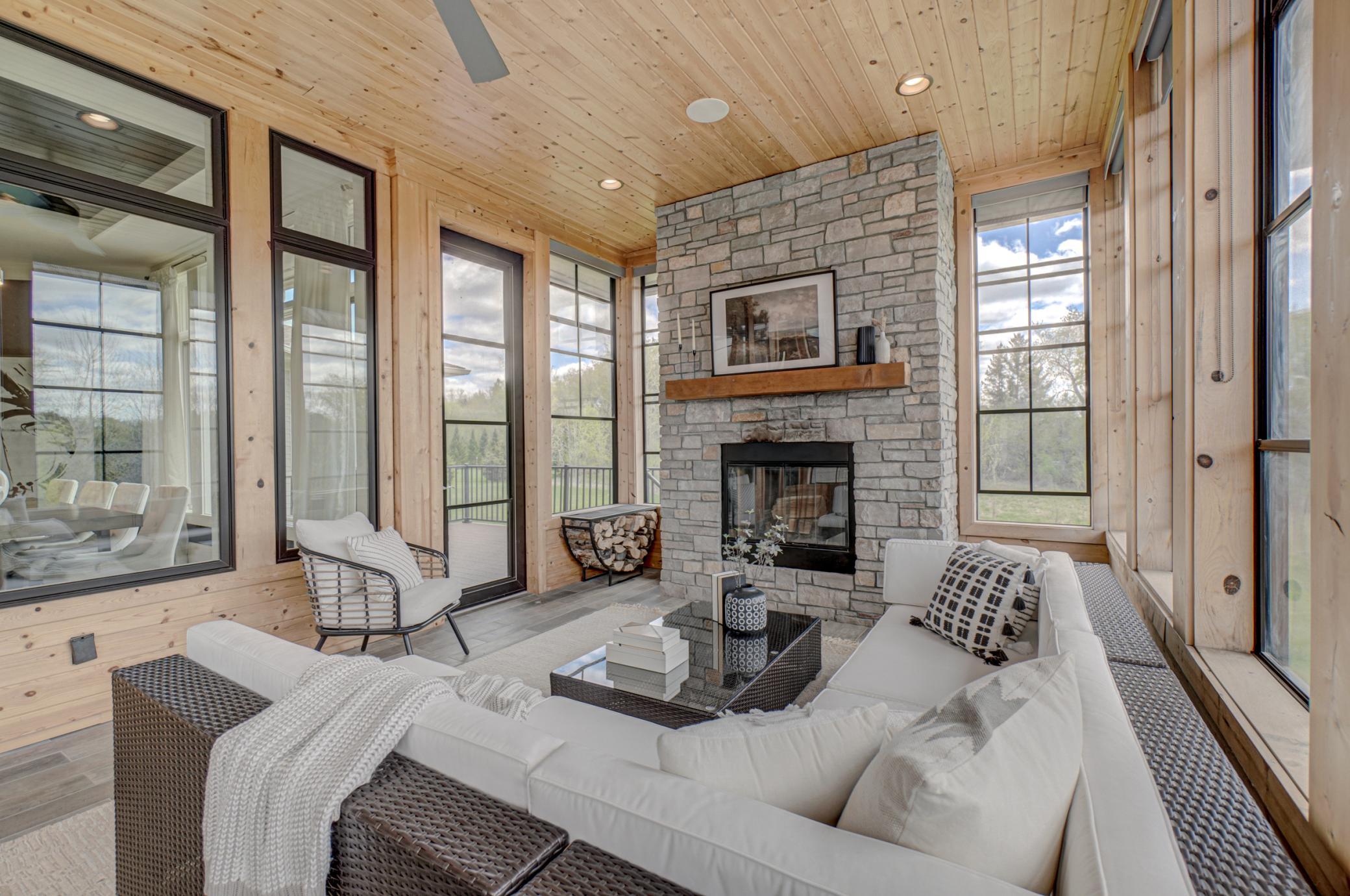 12639 20th St N-50.jpg