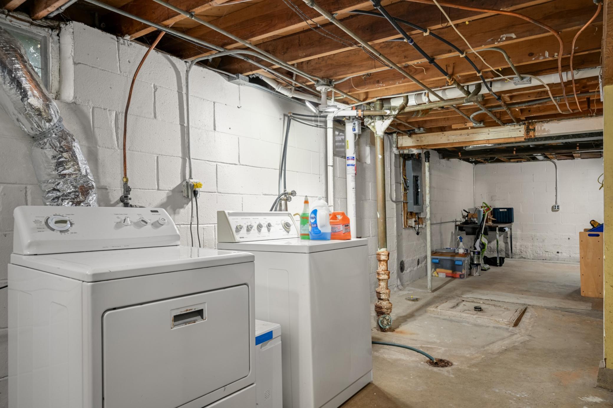 The laundry is located in the basement.