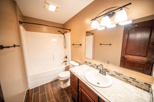580 Canyon Lane NW, Eyota, MN 55934