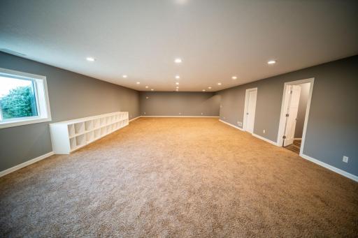580 Canyon Lane NW, Eyota, MN 55934