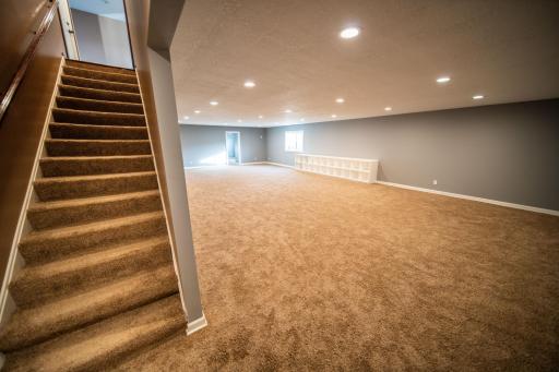 580 Canyon Lane NW, Eyota, MN 55934