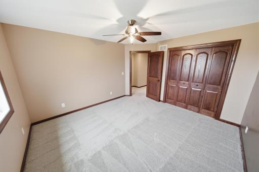 580 Canyon Lane NW, Eyota, MN 55934