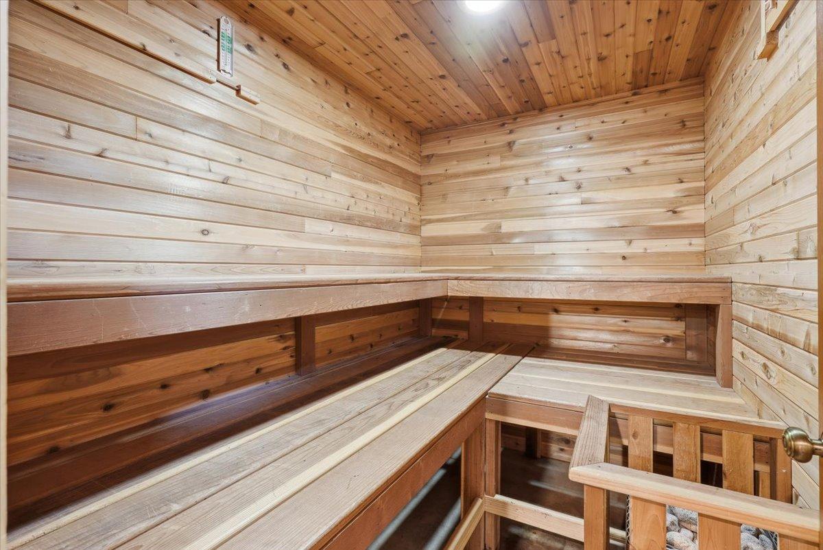 20-Sauna.jpg