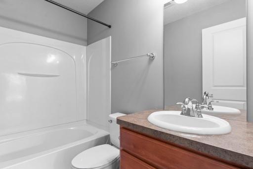 13-web-or-mls-868 Ledgestone Dr-43.jpg