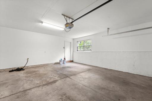 42-web-or-mls-868 Ledgestone Dr-188.jpg