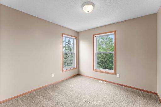 17-web-or-mls-868 Ledgestone Dr-63.jpg