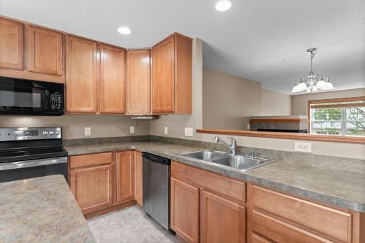 30-web-or-mls-868 Ledgestone Dr-128.jpg
