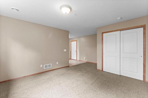 40-web-or-mls-868 Ledgestone Dr-178.jpg