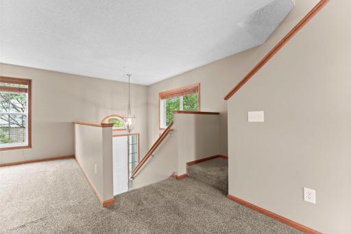 38-web-or-mls-868 Ledgestone Dr-168.jpg