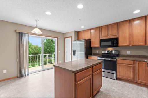 29-web-or-mls-868 Ledgestone Dr-123.jpg