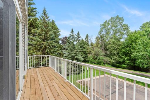 44-web-or-mls-868 Ledgestone Dr-196.jpg