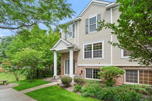 2-web-or-mls-868 Ledgestone Dr-211.jpg