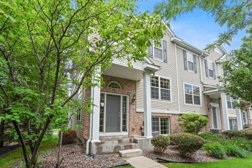 4-web-or-mls-868 Ledgestone Dr-221.jpg